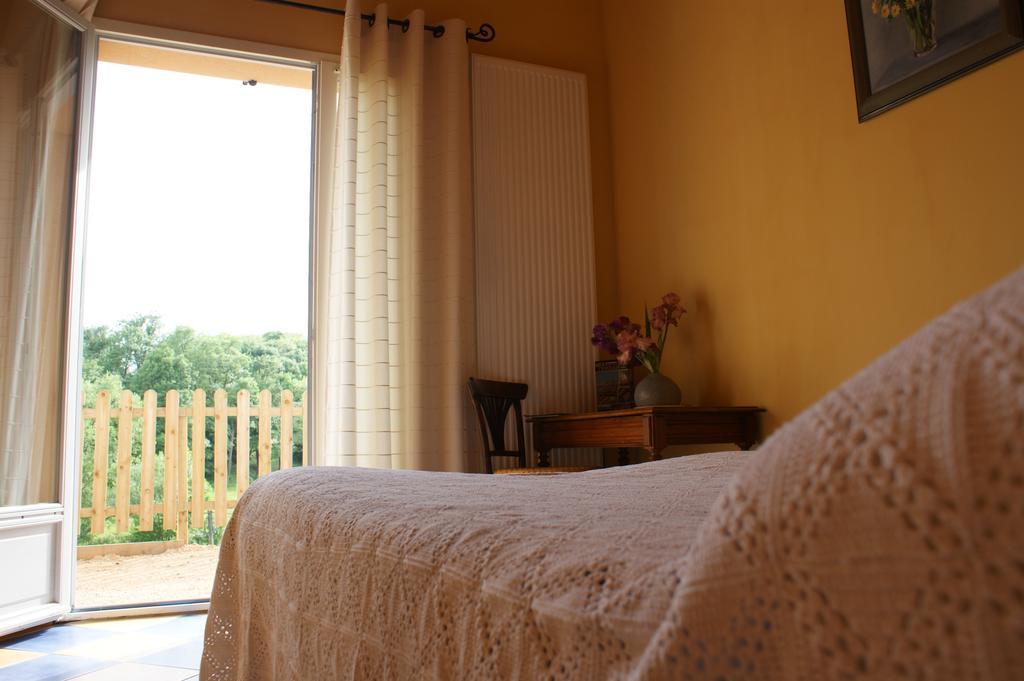 Maison D'Hotes Du Vert Vallon Theize Quarto foto